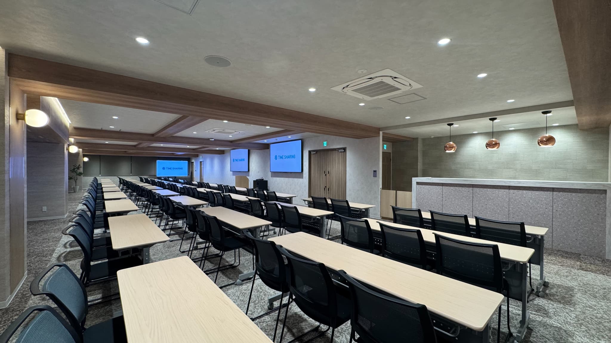 メインフロア_TIME SHARING 新橋駅前4F(銀座口)