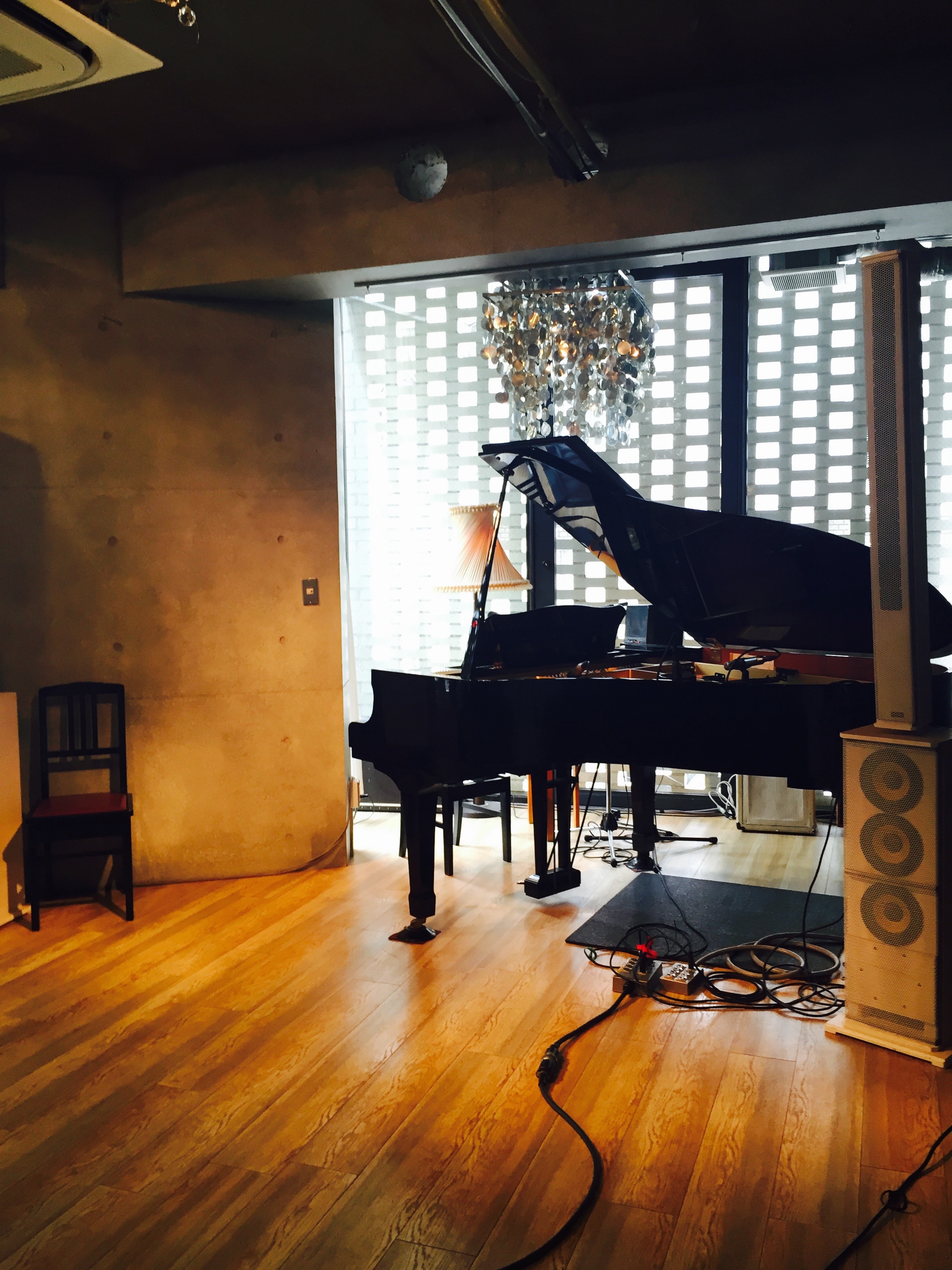 下北沢 グランドピアノに充実の音楽機材 可能性が広がる Workshop Lounge Seed Ship
