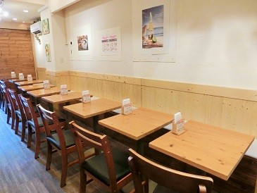 【東新宿／新大久保】ペットＯＫの細長～いレンタルカフェ　『café&bar THE AKA』