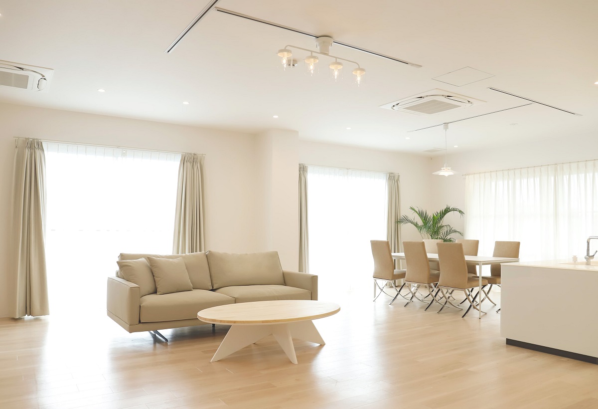 京都にあるインナーテラス付きの洋館風ハウススタジオSTUDIO UNFIL-Natural modern House-
