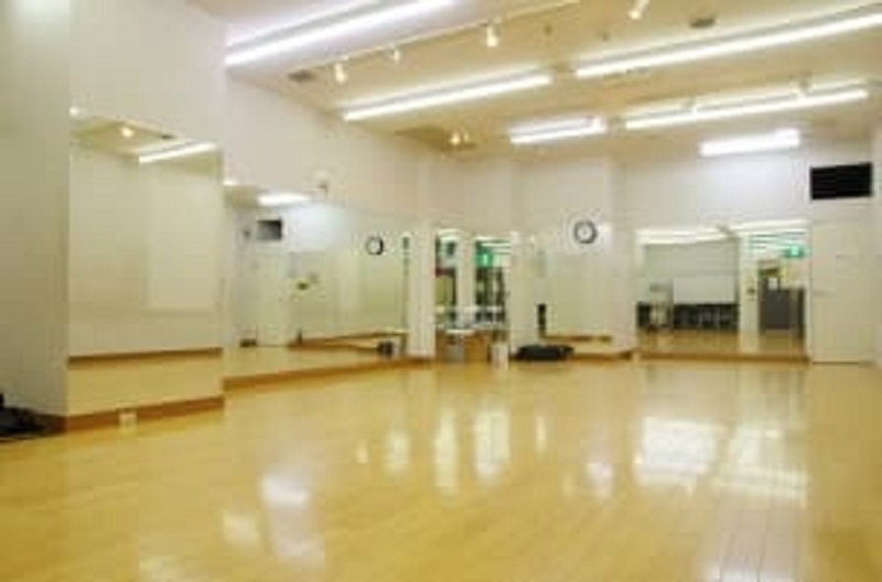 Studio Amrita NORTH吉祥寺のワイドミラー付きダンススタジオ