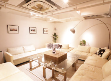 【大型モニター・カラオケ付】ラグジュアリーな贅沢Private Room―N's Lounge B1の写真