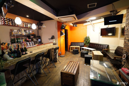 Bar Dejavu 東新宿 カフェ風の内装で人気 東新宿駅から徒歩4分 スペなび