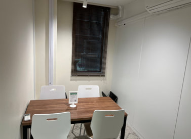 いいオフィス恵比寿 by iiO 【4名会議室（Meeting Room1）】の写真