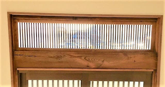 町家レンタルスペース*丸本屋 洗い作業で美化欄間:玄関内側